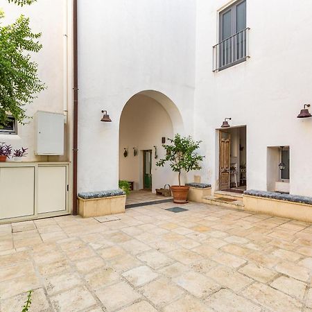 Palazzo San Giovanni Morciano di Leuca Esterno foto