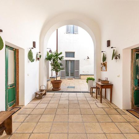 Palazzo San Giovanni Morciano di Leuca Esterno foto