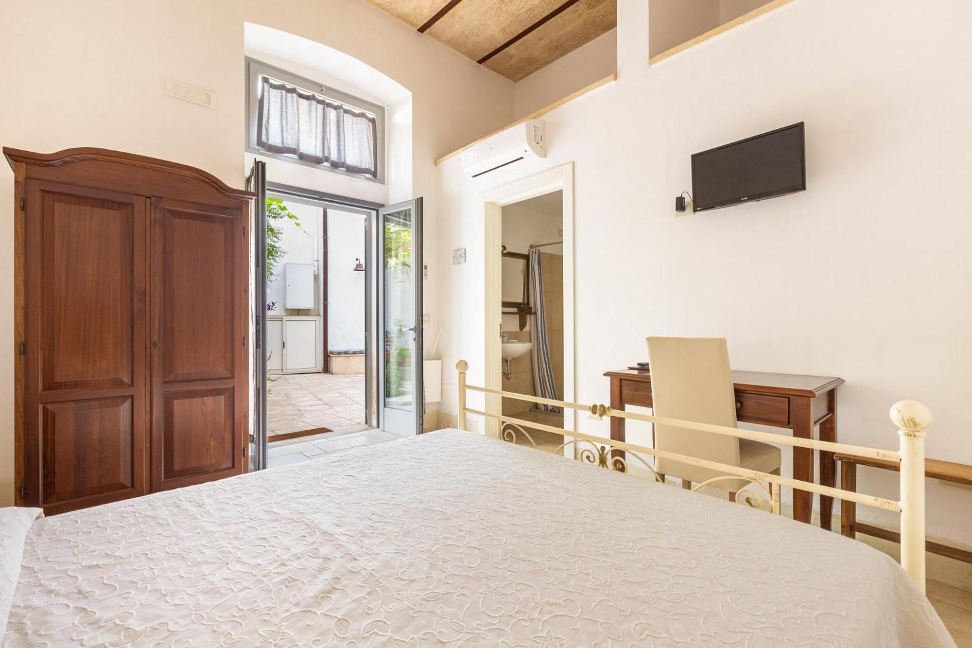Palazzo San Giovanni Morciano di Leuca Esterno foto