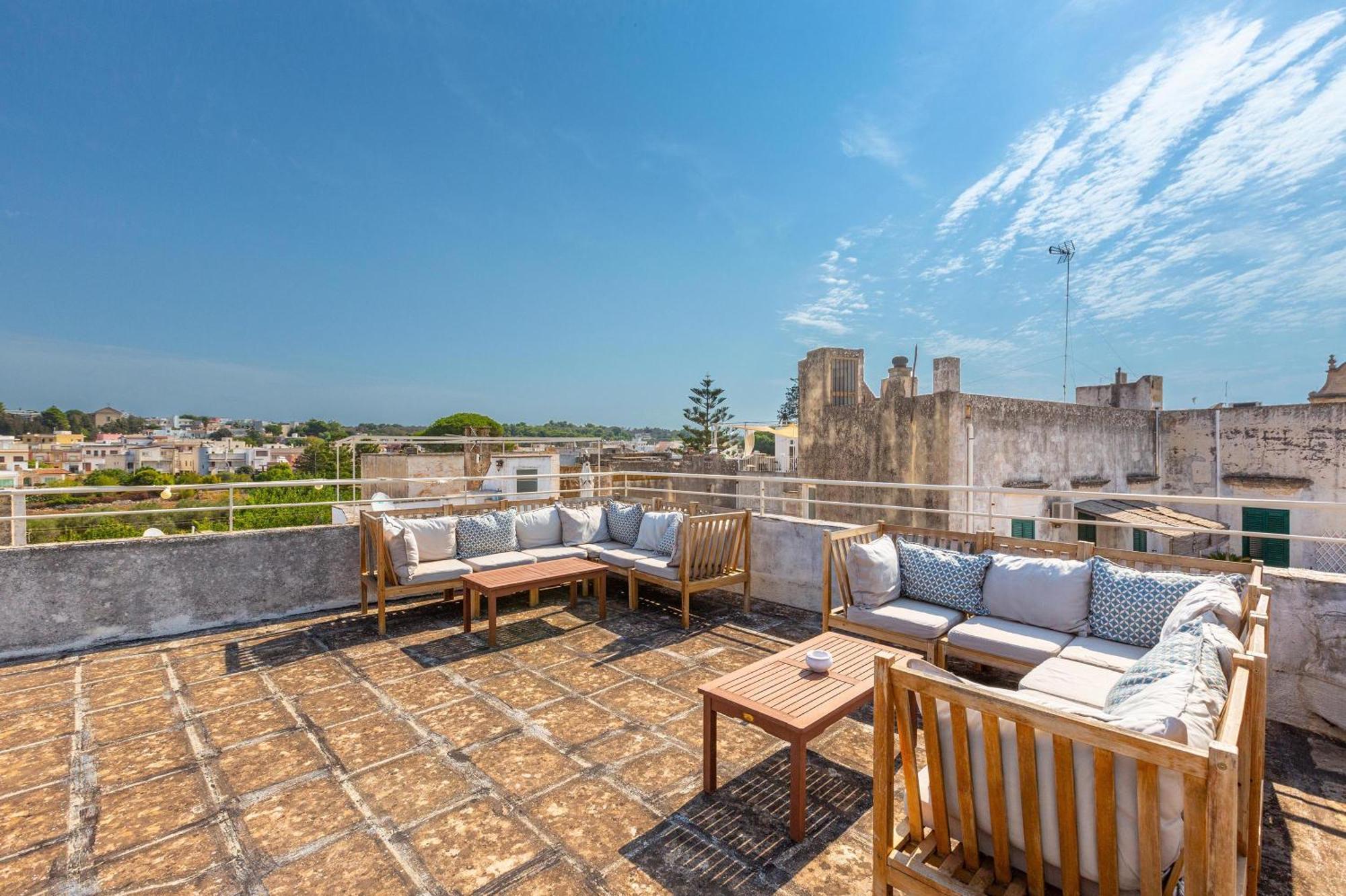 Palazzo San Giovanni Morciano di Leuca Esterno foto