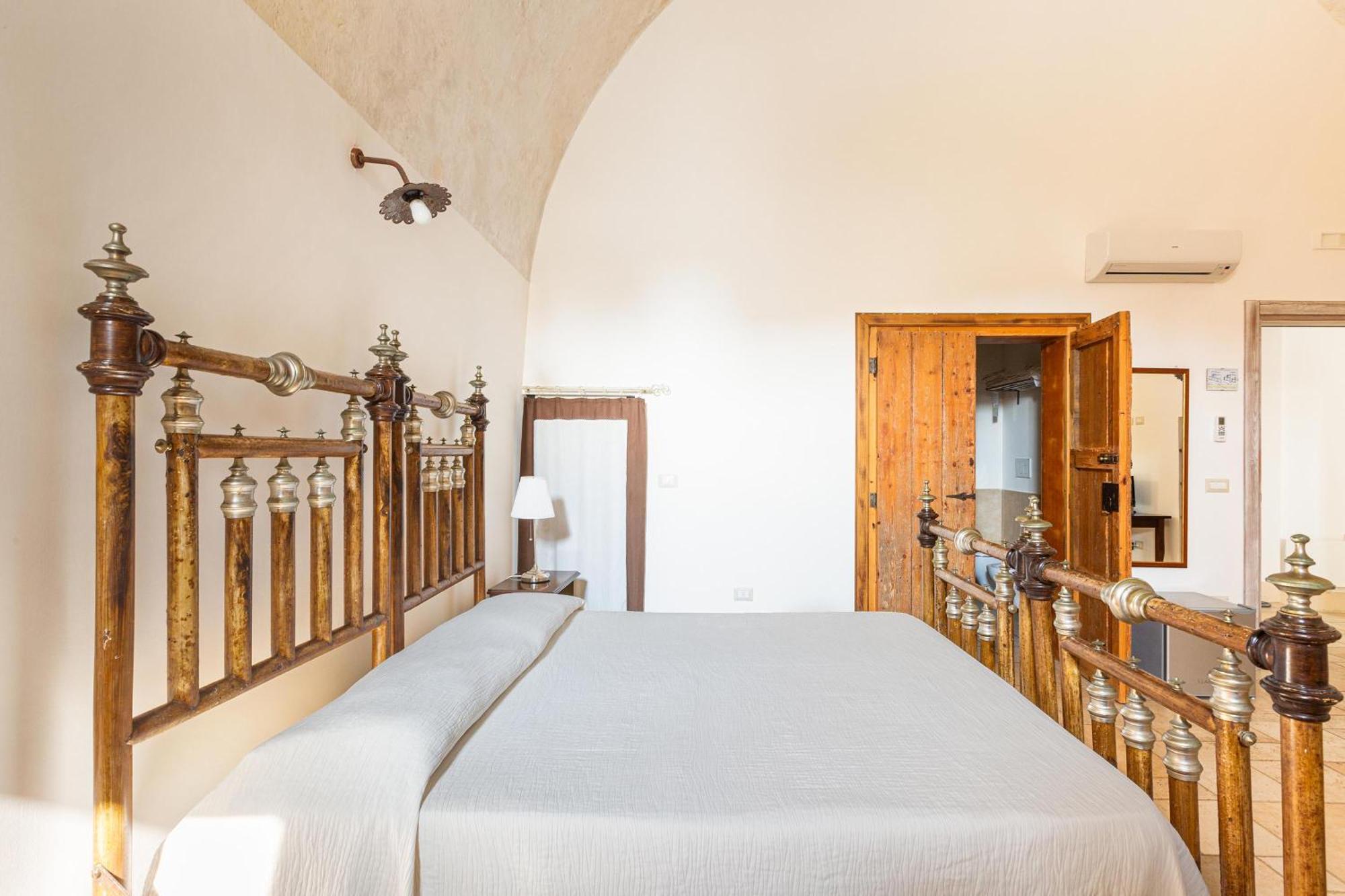 Palazzo San Giovanni Morciano di Leuca Esterno foto